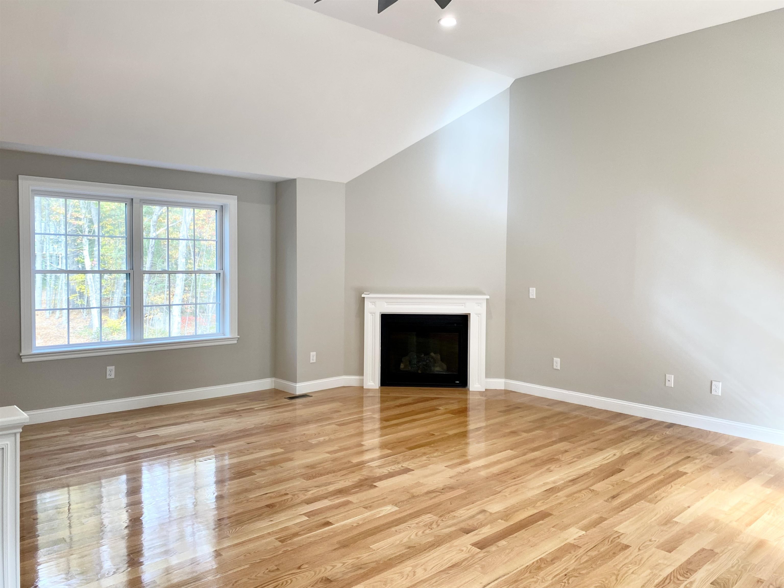 130 Federal Hill Road Hollis, NH 03049 - Photo 4 of 9