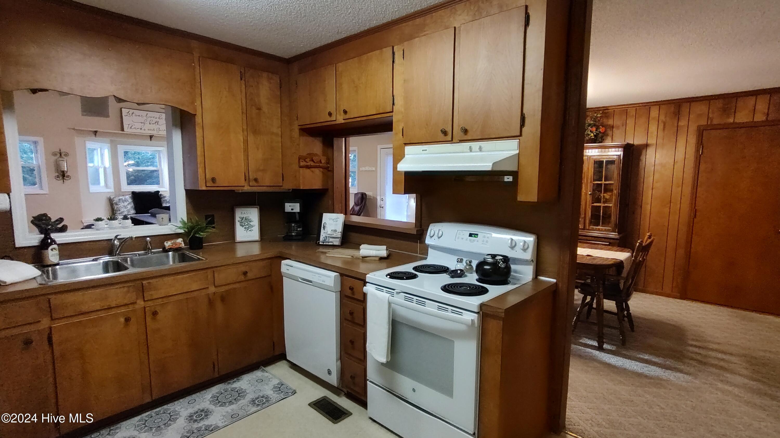 114 Sandy Ridge Road West End, NC 27376 - Photo 18 of 69 Kitchen