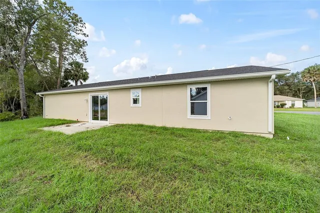$1,800 | 691 Northeast 130th Court, Silver Springs, FL 34488