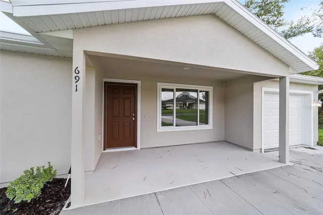 $1,800 | 691 Northeast 130th Court, Silver Springs, FL 34488