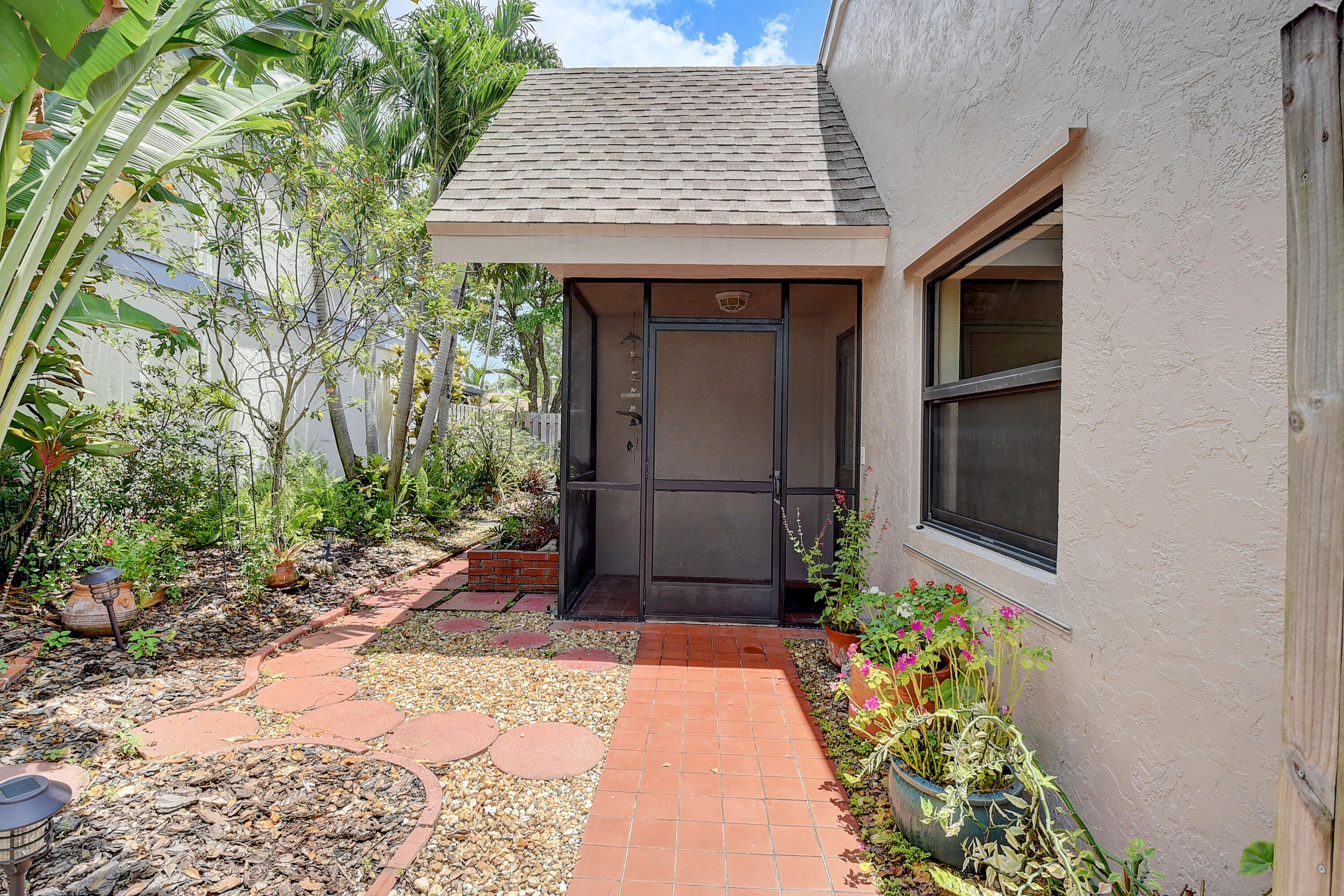 9 Baytree Circle Boynton Beach, FL 33436 - Photo 2 of 40 Front Entry