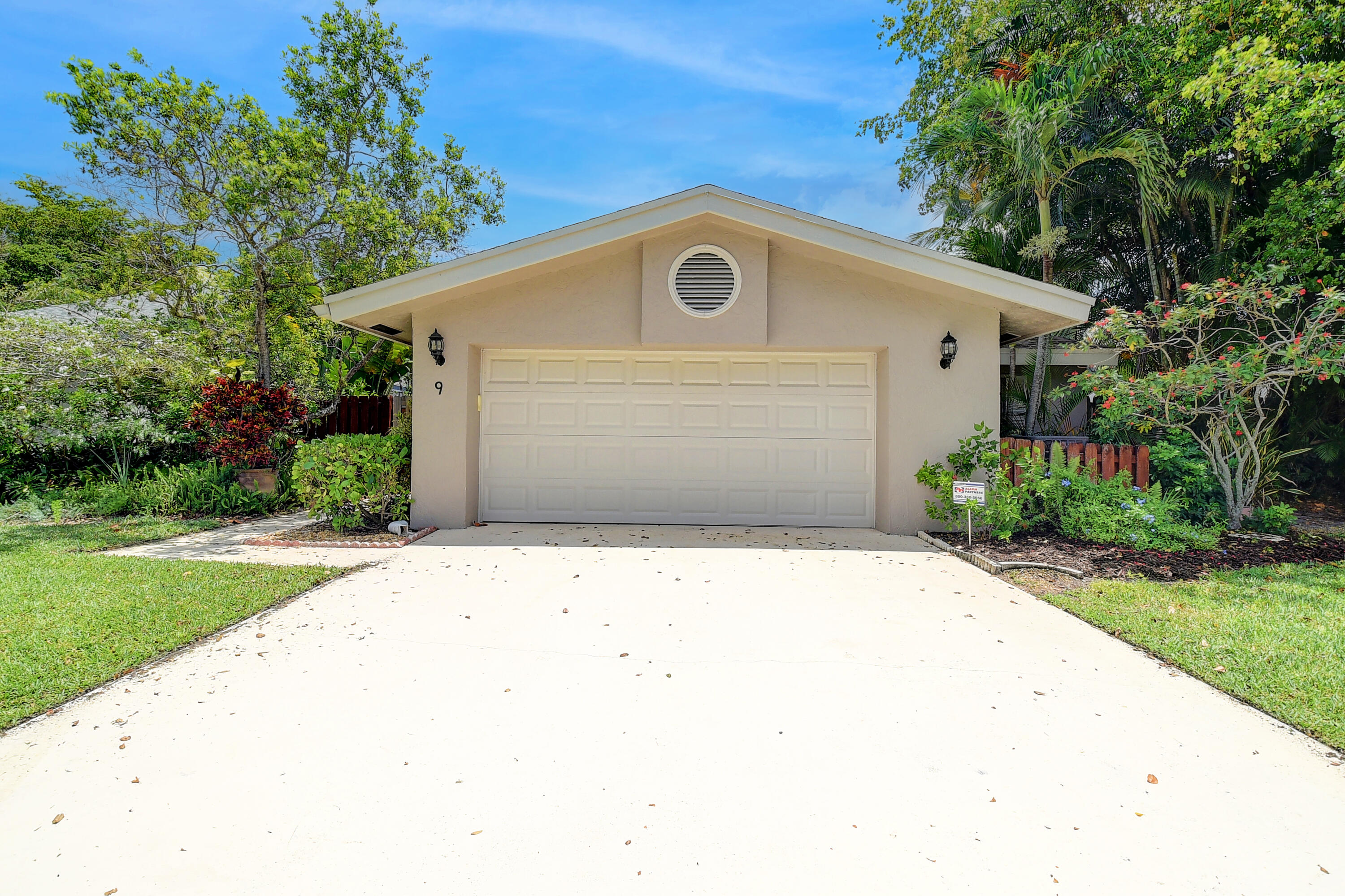 9 Baytree Circle Boynton Beach, FL 33436 - Photo 27 of 40 Front of House