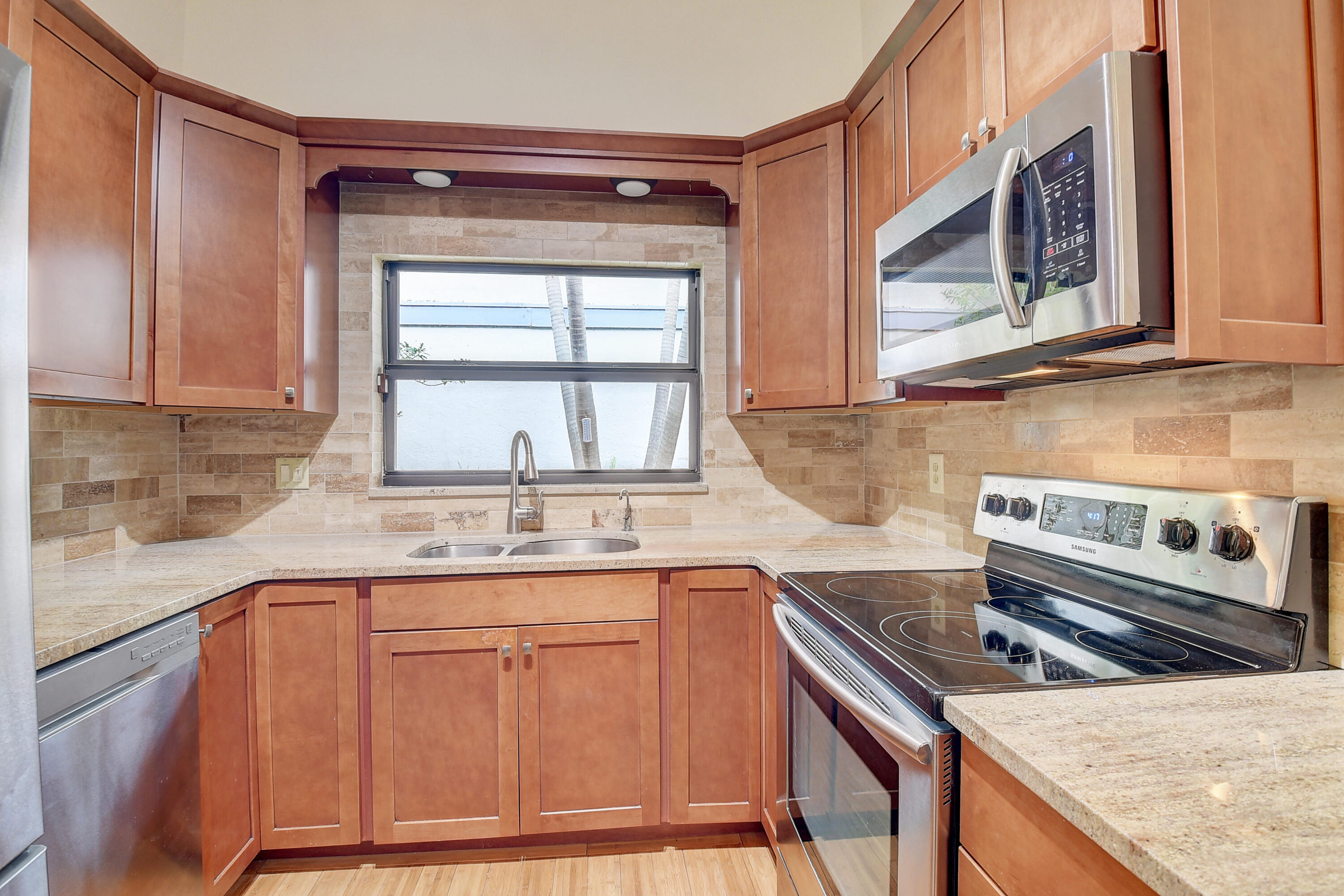 9 Baytree Circle Boynton Beach, FL 33436 - Photo 4 of 40 Remodeled Kitchen