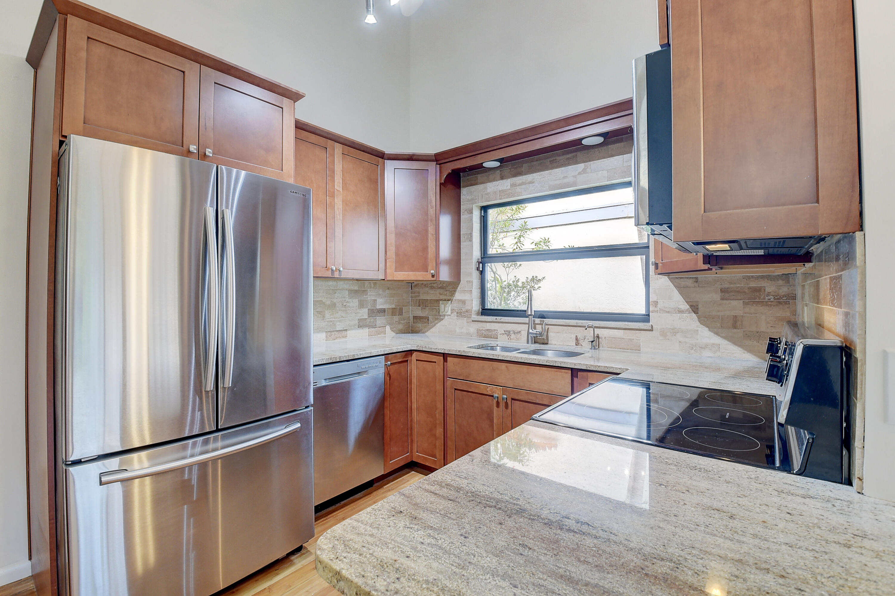 9 Baytree Circle Boynton Beach, FL 33436 - Photo 6 of 40 Remodeled Kitchen