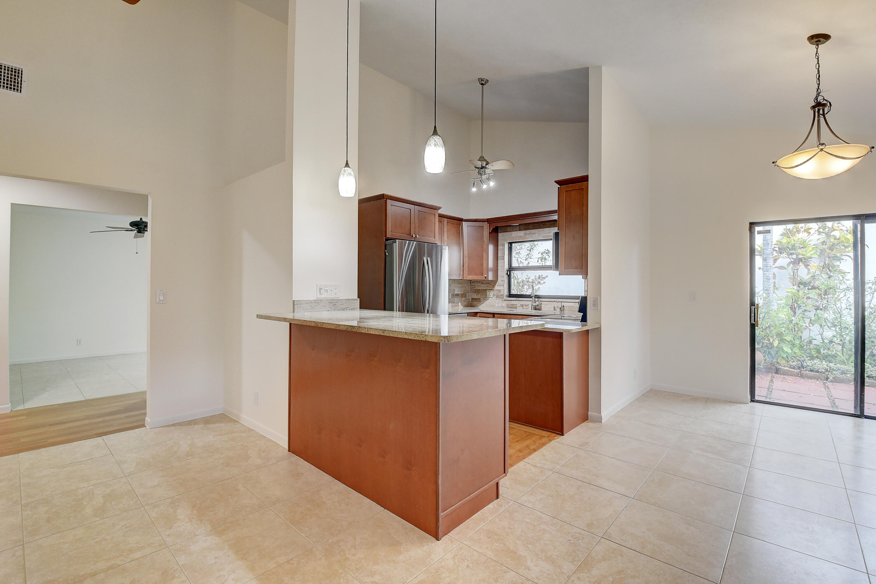 9 Baytree Circle Boynton Beach, FL 33436 - Photo 8 of 40 Snack Bar