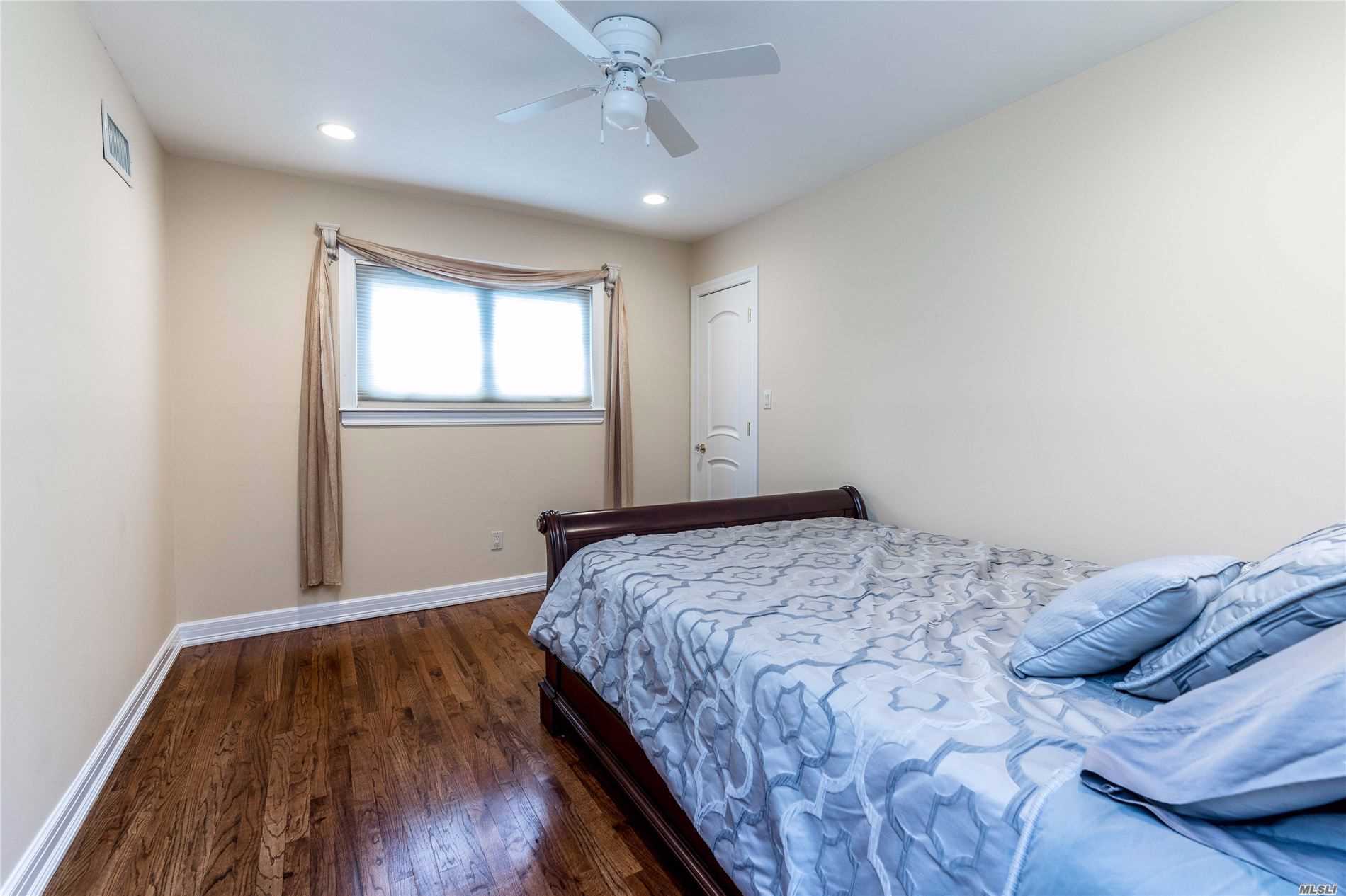 2818 Mandalay Beach Road Wantagh, NY 11793 - Photo 17 of 19 Gallery Image 17