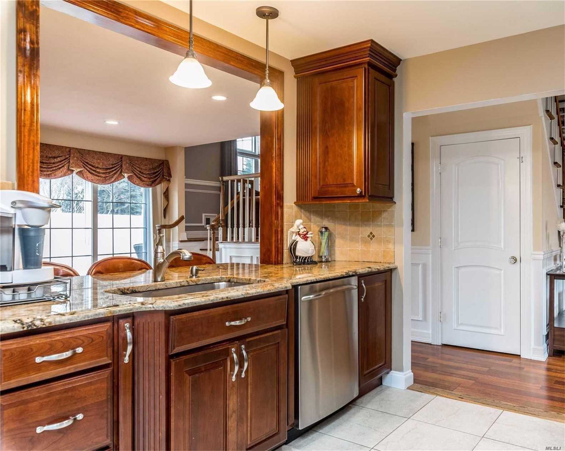 2818 Mandalay Beach Road Wantagh, NY 11793 - Photo 3 of 19 Gallery Image 3