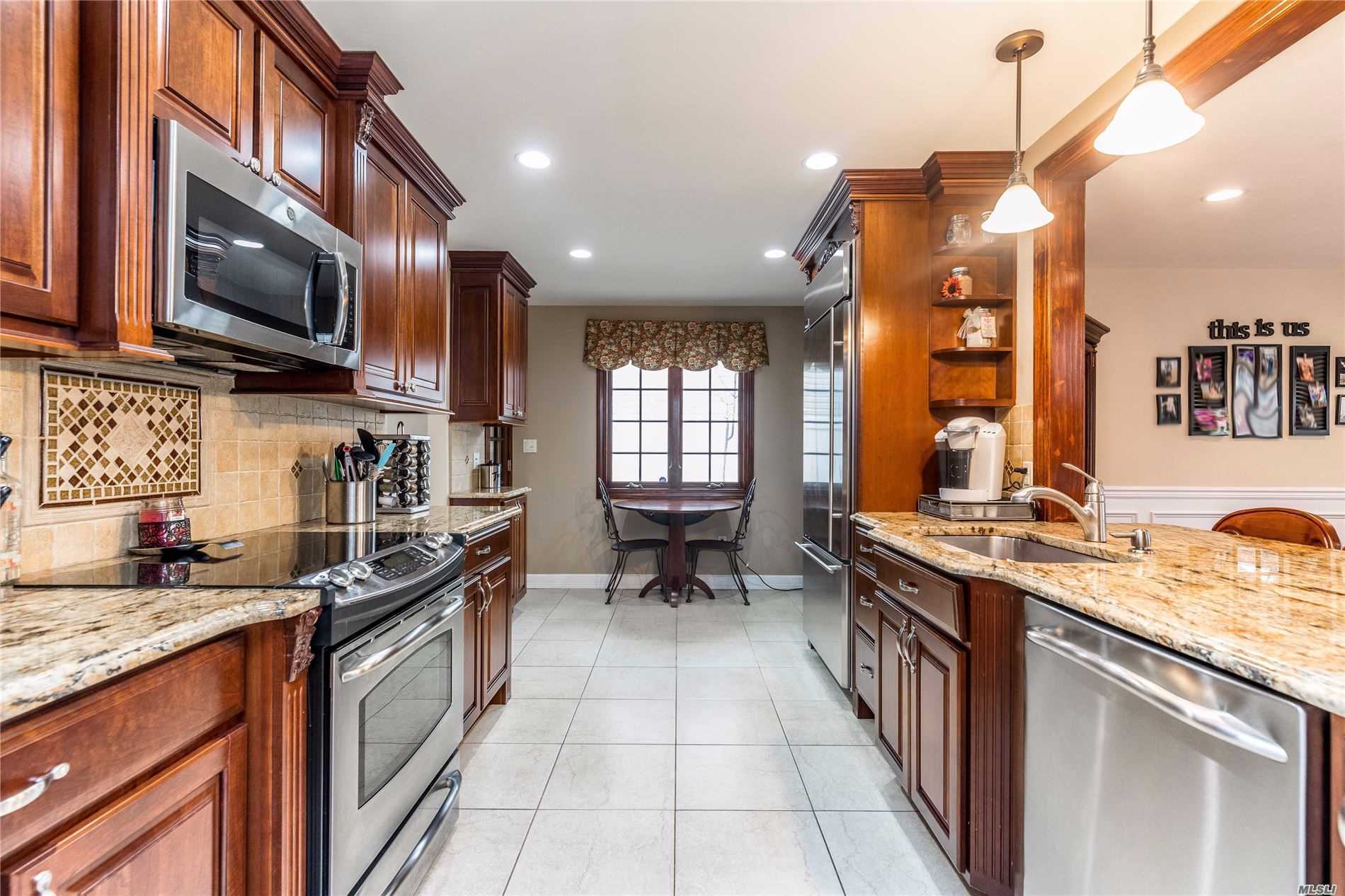 2818 Mandalay Beach Road Wantagh, NY 11793 - Photo 4 of 19 Gallery Image 4
