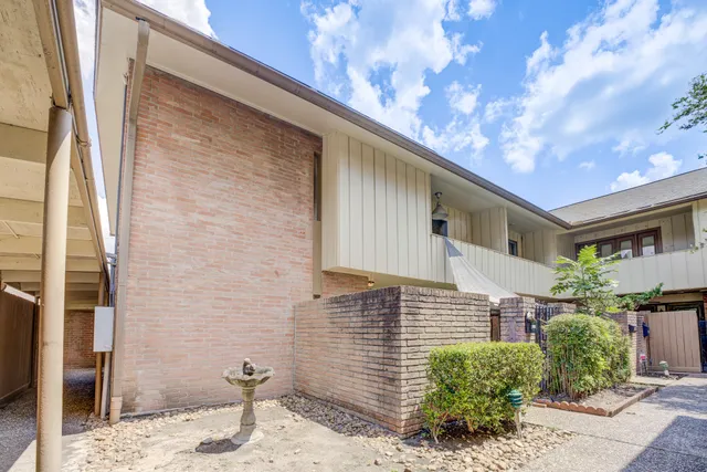 $224,900 | 6338 Crab Orchard Road, Houston, TX 77057