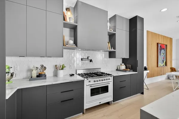 $5,300 | 423 West Amelia Avenue, Unit 2, Tampa, FL 33602