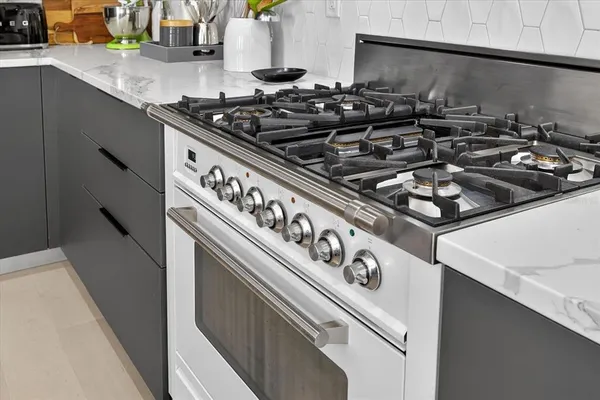 $5,300 | 423 West Amelia Avenue, Unit 2, Tampa, FL 33602