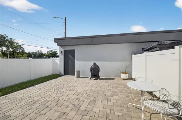 $5,300 | 423 West Amelia Avenue, Unit 2, Tampa, FL 33602