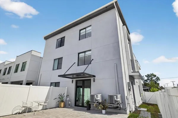 $5,300 | 423 West Amelia Avenue, Unit 2, Tampa, FL 33602