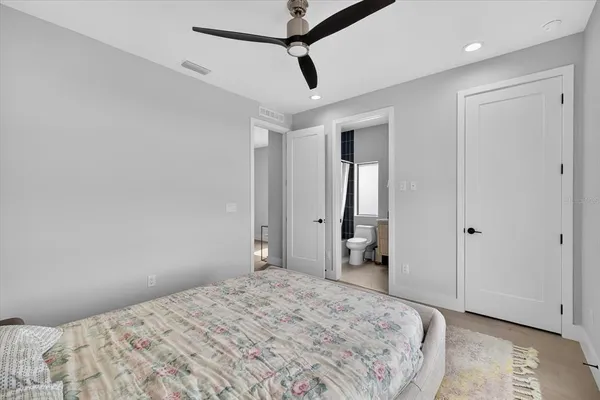 $5,300 | 423 West Amelia Avenue, Unit 2, Tampa, FL 33602