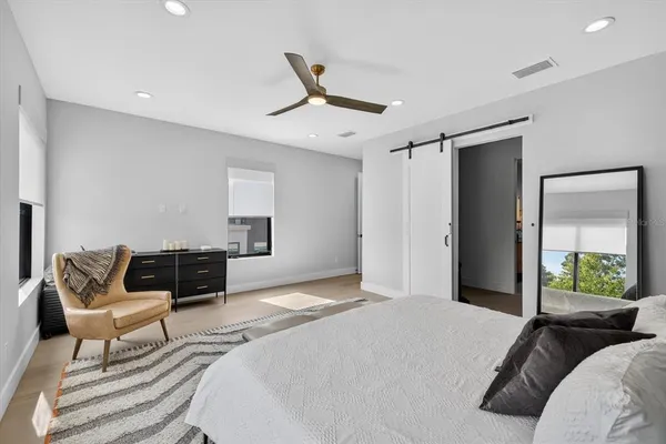 $5,300 | 423 West Amelia Avenue, Unit 2, Tampa, FL 33602