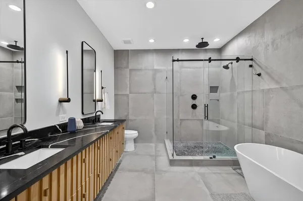 $5,300 | 423 West Amelia Avenue, Unit 2, Tampa, FL 33602