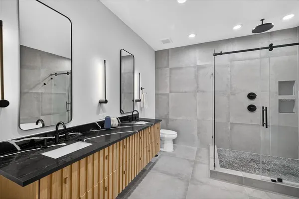 $5,300 | 423 West Amelia Avenue, Unit 2, Tampa, FL 33602