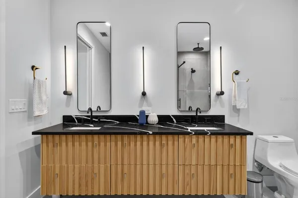 $5,300 | 423 West Amelia Avenue, Unit 2, Tampa, FL 33602