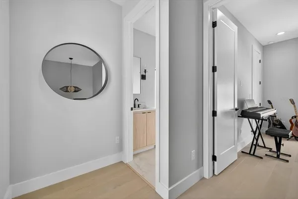 $5,300 | 423 West Amelia Avenue, Unit 2, Tampa, FL 33602