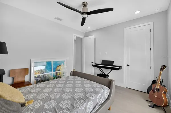 $5,300 | 423 West Amelia Avenue, Unit 2, Tampa, FL 33602