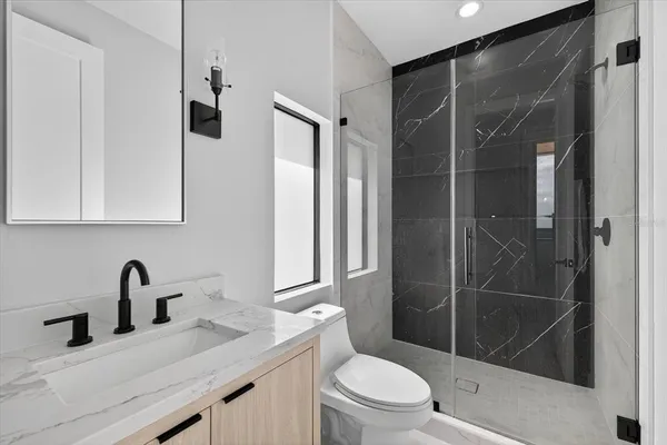 $5,300 | 423 West Amelia Avenue, Unit 2, Tampa, FL 33602