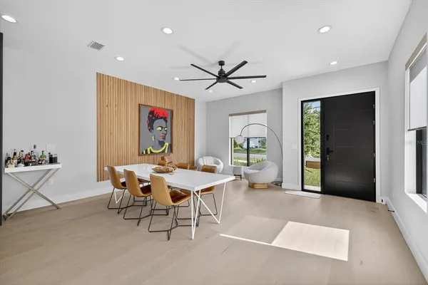 $5,300 | 423 West Amelia Avenue, Unit 2, Tampa, FL 33602