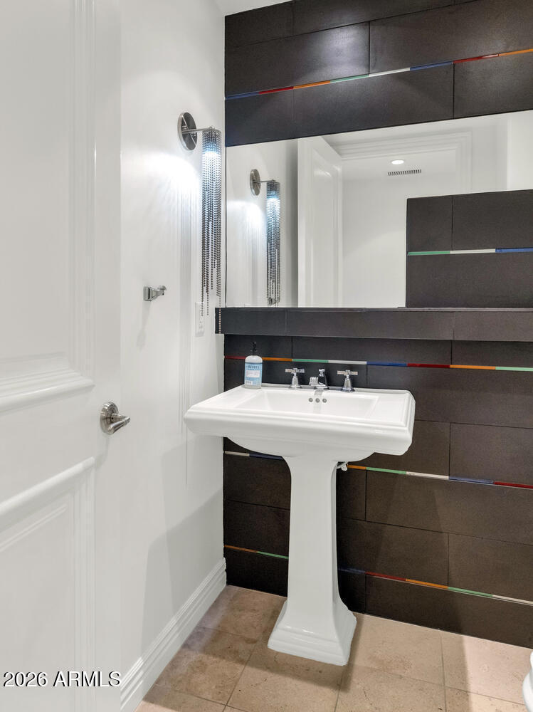 7181 East Camelback Road, Unit 707 Scottsdale, AZ 85251 - Photo 16 of 31 7181 E Camelback Rd-large-028-013-TOD761