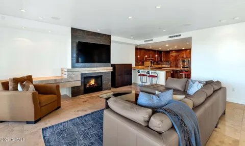$1,900,000 | 7181 East Camelback Road, Unit 707, Scottsdale, AZ 85251