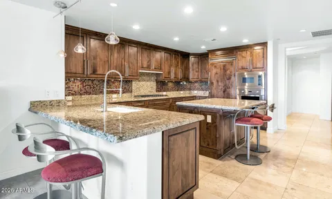 $1,900,000 | 7181 East Camelback Road, Unit 707, Scottsdale, AZ 85251