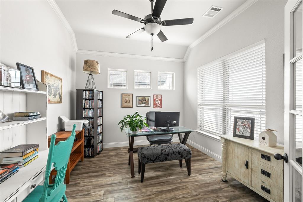 421 Monarch Way Justin, TX 76247 - Photo 15 of 33