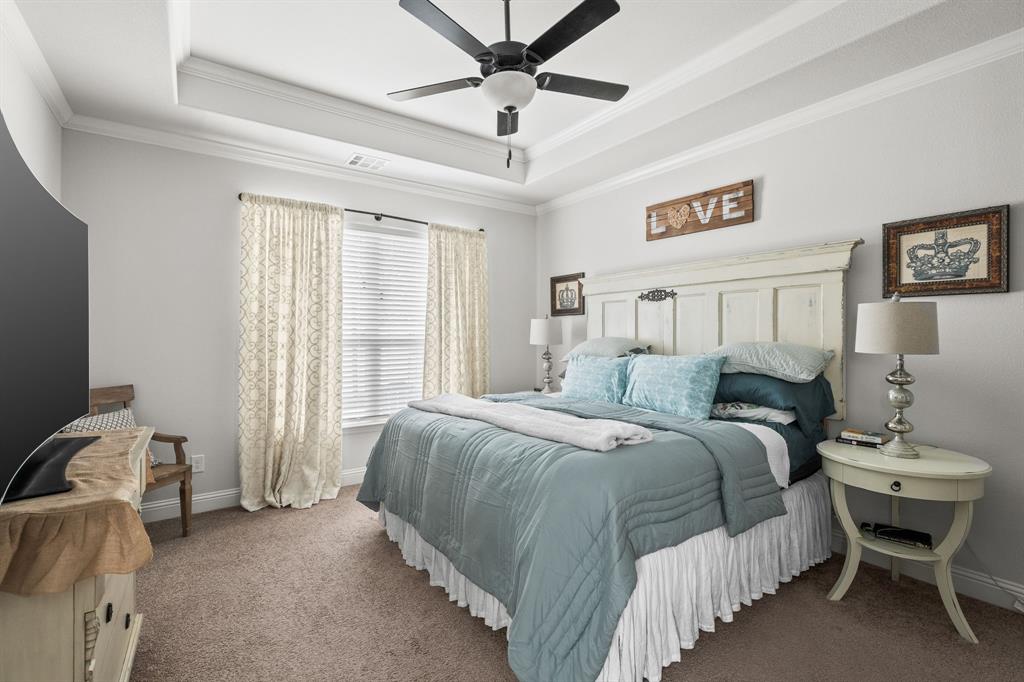 421 Monarch Way Justin, TX 76247 - Photo 17 of 33