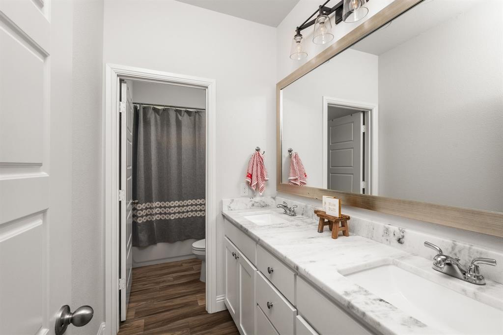 421 Monarch Way Justin, TX 76247 - Photo 22 of 33