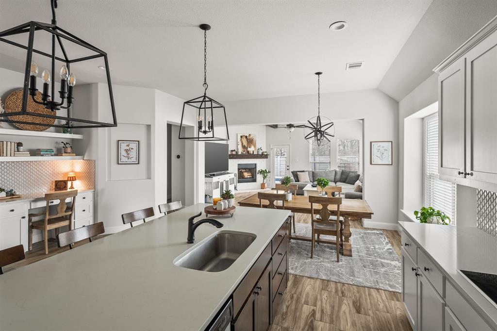 421 Monarch Way Justin, TX 76247 - Photo 6 of 33