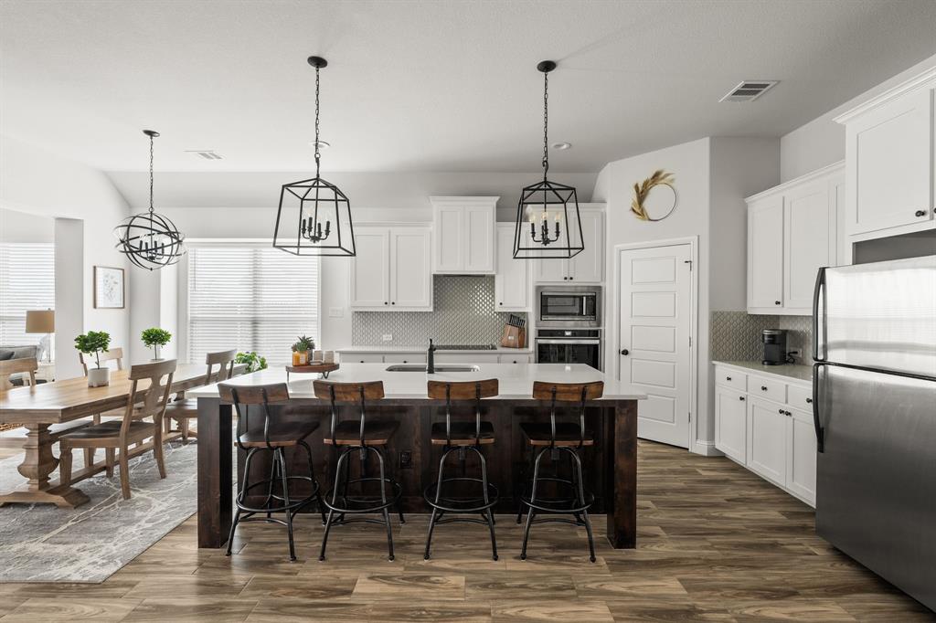 421 Monarch Way Justin, TX 76247 - Photo 8 of 33