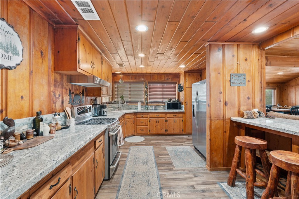 1116 Lark Road Wrightwood, CA 92397 - Photo 16 of 41 Gallery Image 16