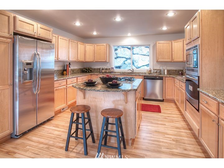 7421 Meadowdale Beach Road Edmonds, WA 98026 - Photo 6 of 15 Gallery Image 6