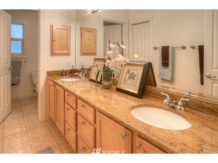 7421 Meadowdale Beach Road Edmonds, WA 98026 - Photo 9 of 15 Gallery Image 9