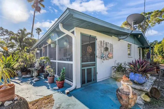 $375,000 | 2091 Oyster Creek Drive, Englewood, FL 34224