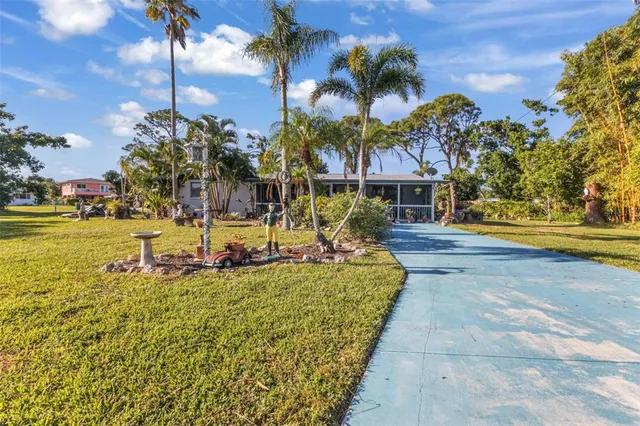 $375,000 | 2091 Oyster Creek Drive, Englewood, FL 34224