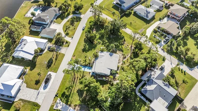 $375,000 | 2091 Oyster Creek Drive, Englewood, FL 34224