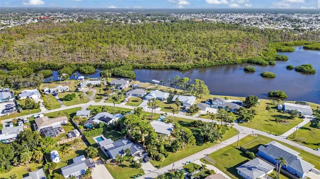 $375,000 | 2091 Oyster Creek Drive, Englewood, FL 34224