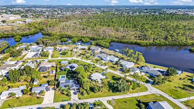 $375,000 | 2091 Oyster Creek Drive, Englewood, FL 34224