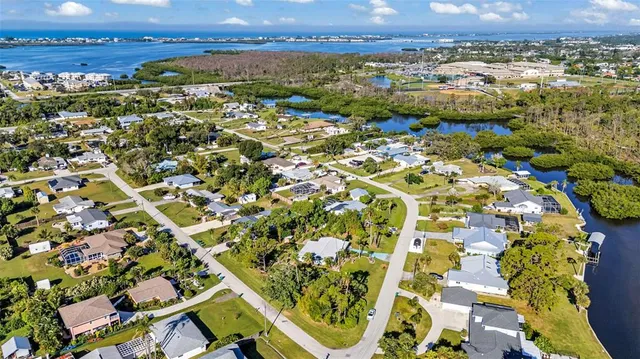 $375,000 | 2091 Oyster Creek Drive, Englewood, FL 34224