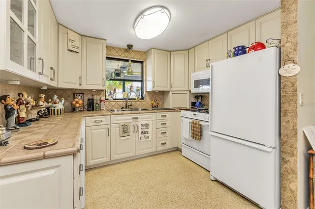 $375,000 | 2091 Oyster Creek Drive, Englewood, FL 34224