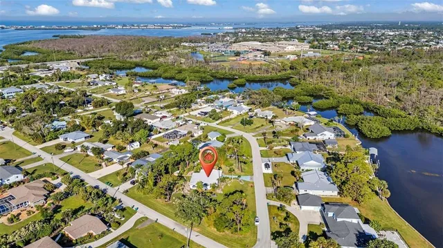 $375,000 | 2091 Oyster Creek Drive, Englewood, FL 34224