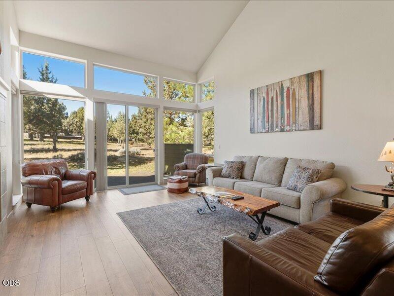 1395 Highland View Loop Redmond, OR 97756 - Photo 19 of 68