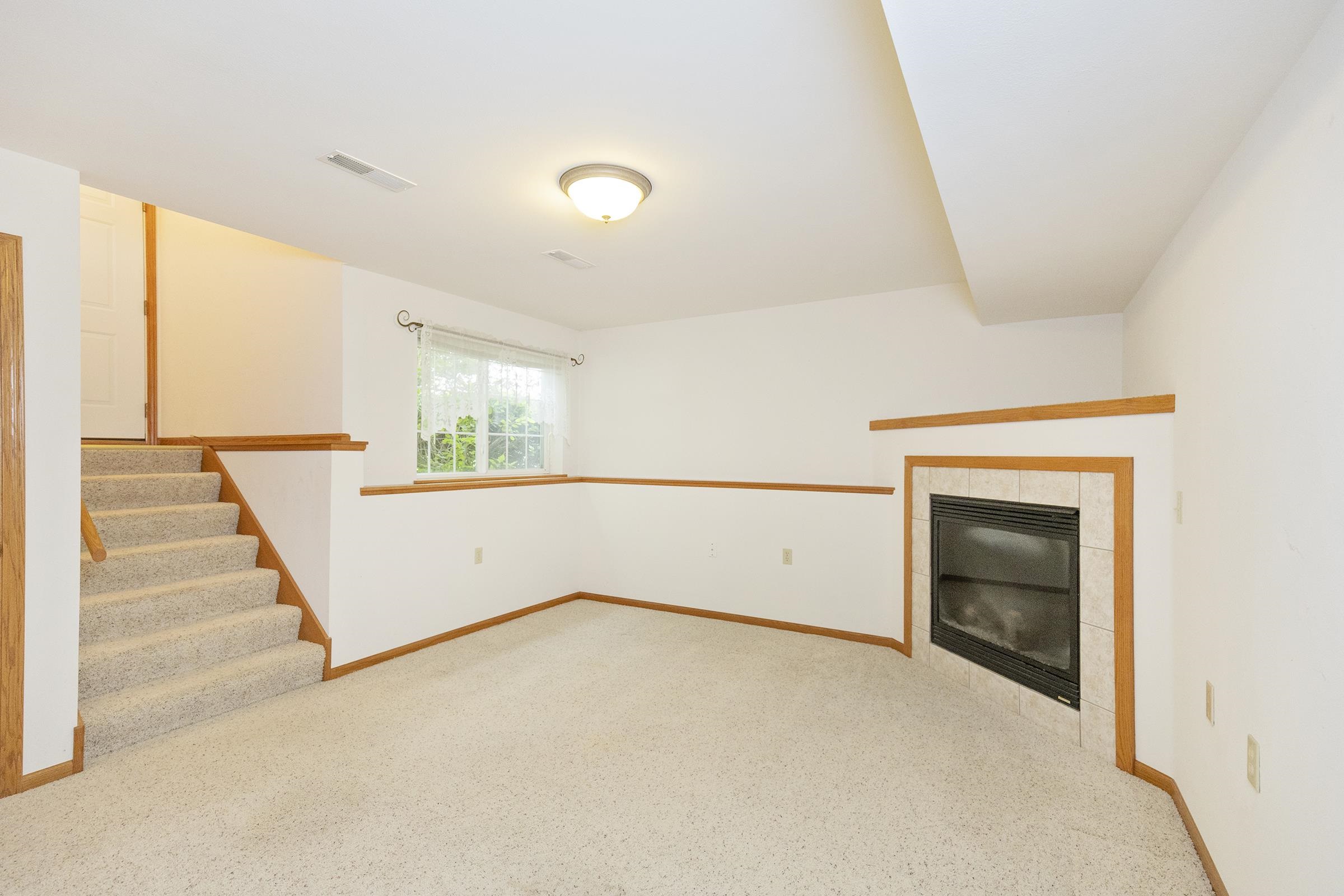 513 Reena Avenue Fort Atkinson, WI 53538 - Photo 15 of 29