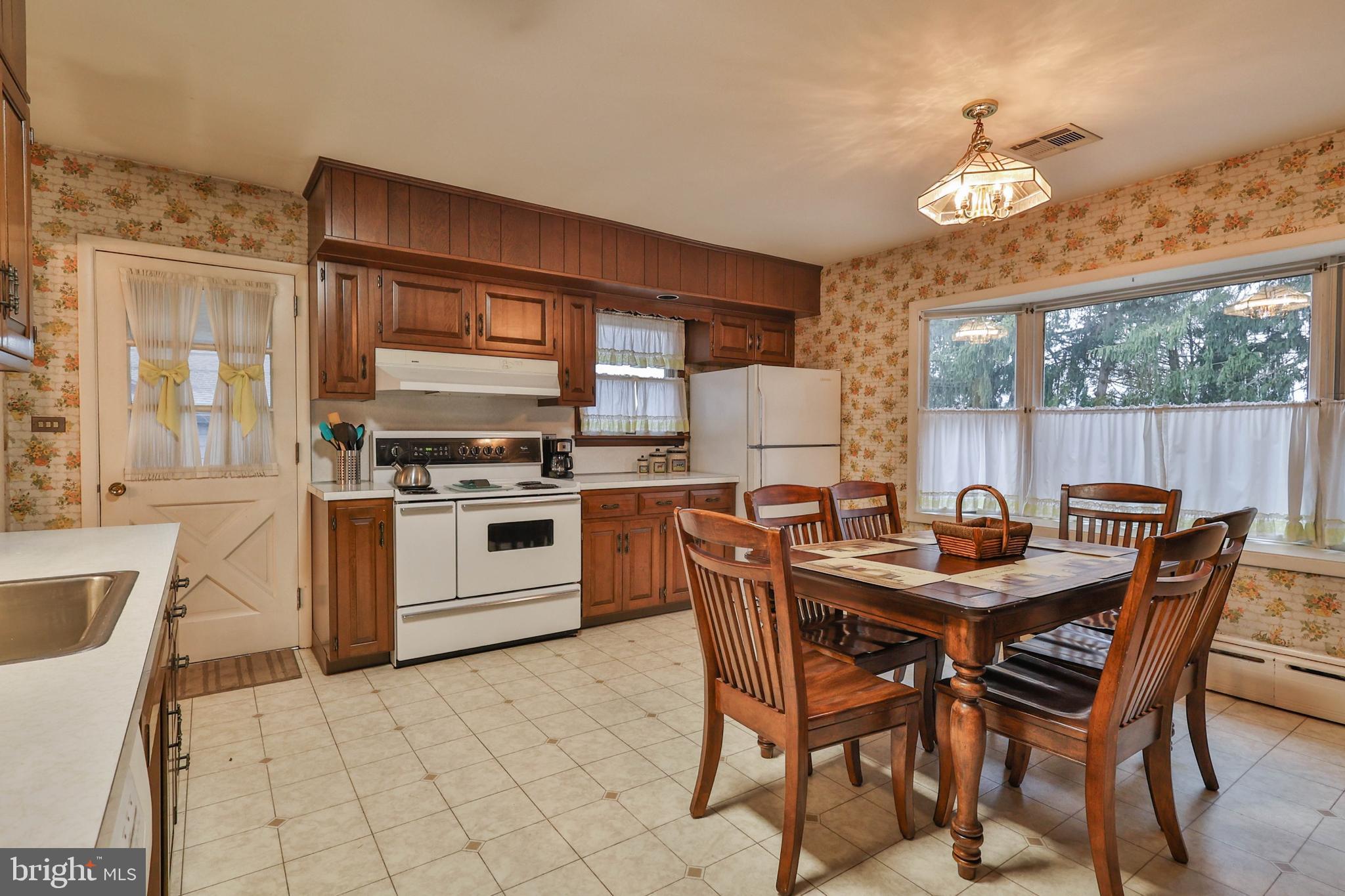 3145 Hecktown Road Bethlehem, PA 18020 - Photo 19 of 48 Gallery Image 19