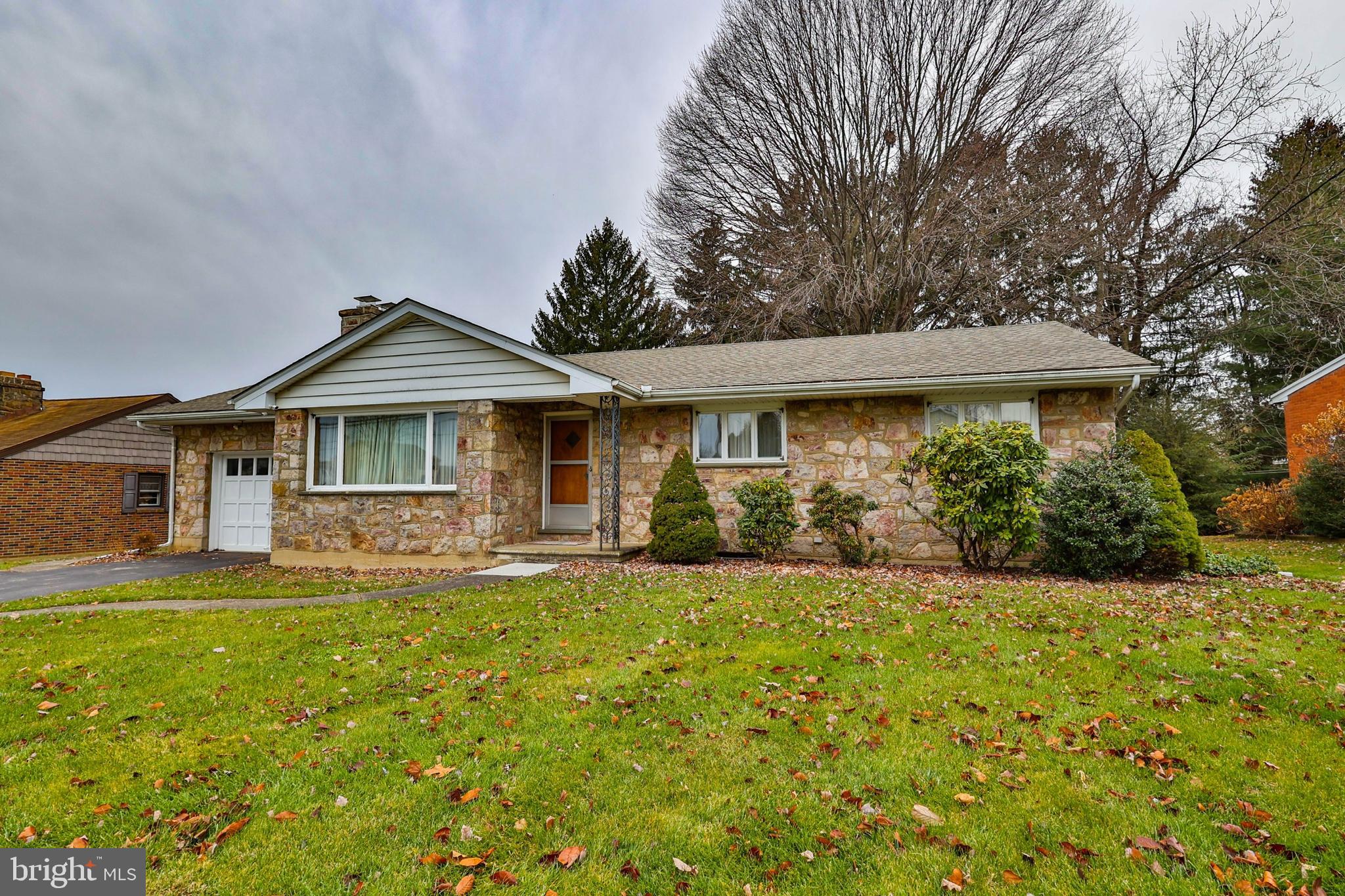 3145 Hecktown Road Bethlehem, PA 18020 - Photo 3 of 48 Gallery Image 3