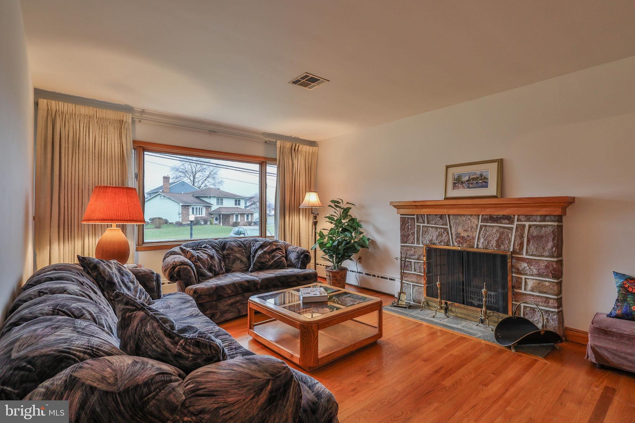 3145 Hecktown Road Bethlehem, PA 18020 - Photo 10 of 48 Gallery Image 10